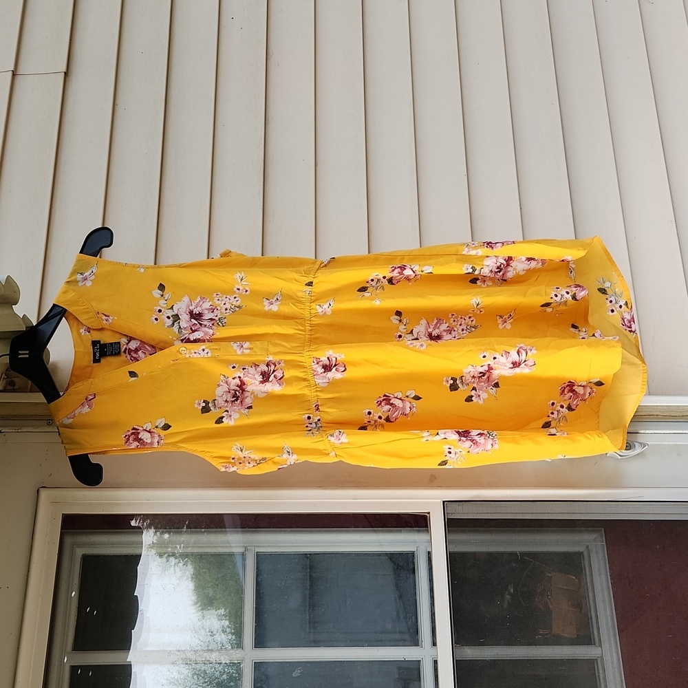 NWT Yellow Floral Dress Summer Spring Wedding Work Casual Medium